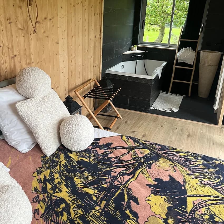 La cabane de l'Amour à la Grange aux Camélias, votre mariage dans la Loire (42)